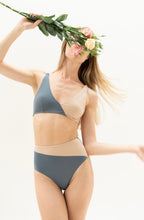 Load image into Gallery viewer, Gentle Light