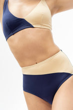 Load image into Gallery viewer, Gentle Saturated