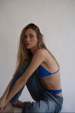 Load image into Gallery viewer, Wild Wavey