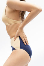 Load image into Gallery viewer, Gentle Saturated